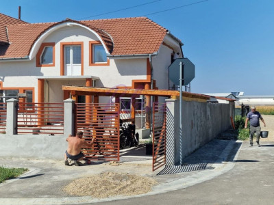 casa de vanzare 3 dormitoare Oncea