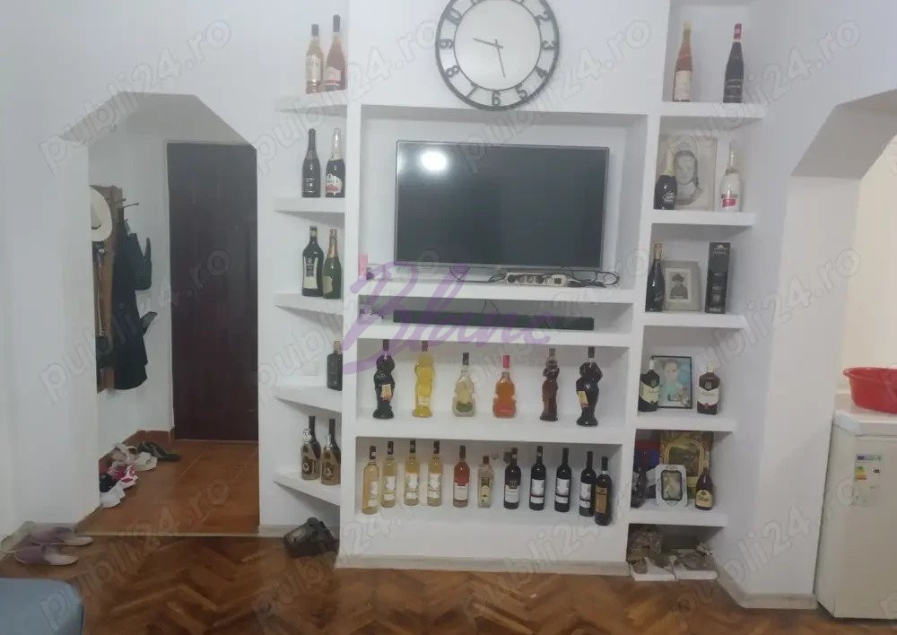 apartament de vanzare 3 camere rogerius 