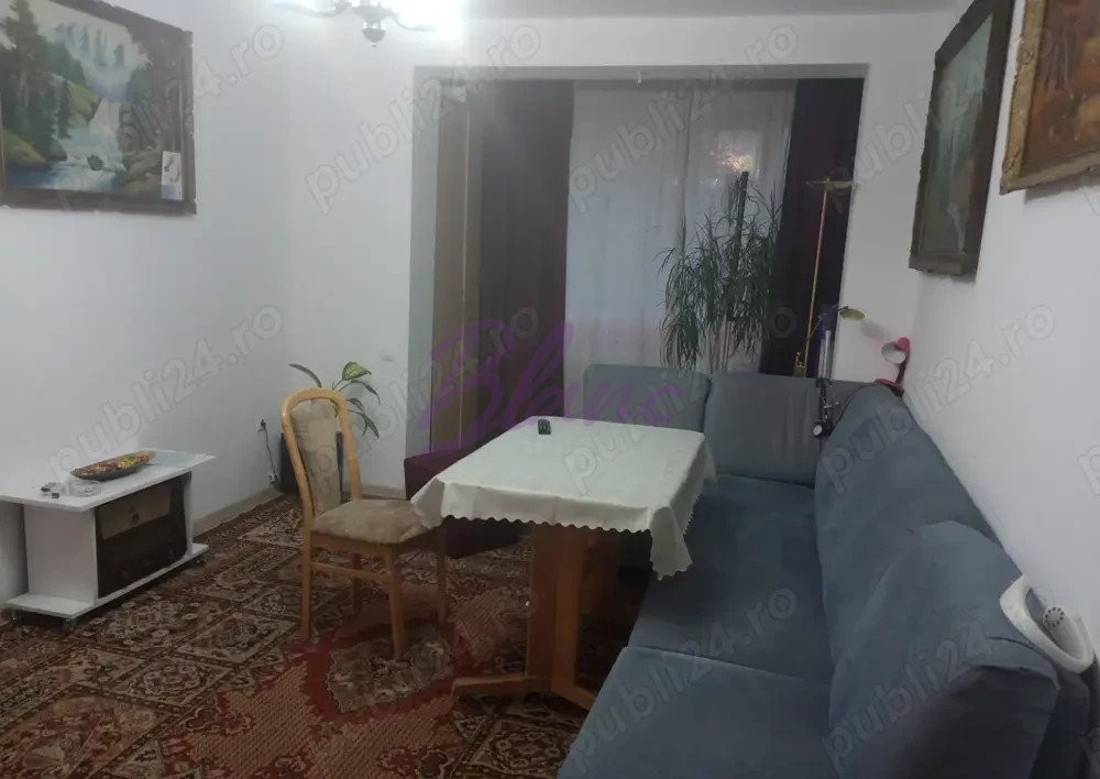 apartament de vanzare 3 camere rogerius 