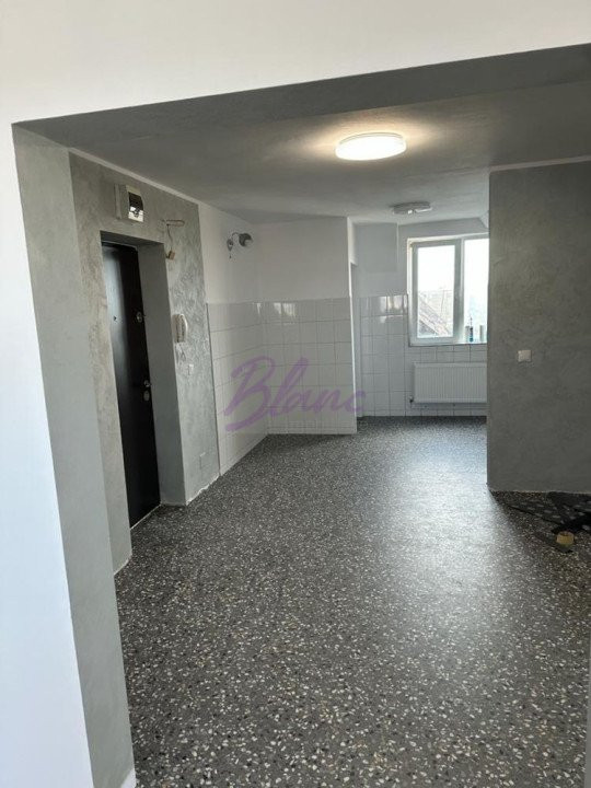 Apartament 3 camere de vanzare,Zona Calea Aradului.