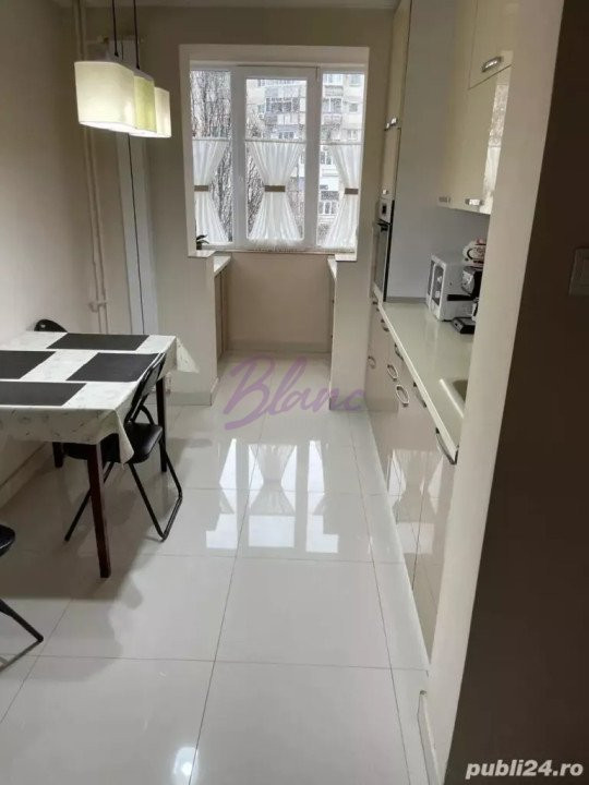 Apartament 3 camere de vanzare,Zona Decebal-Dacia.