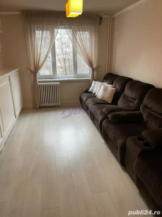 Apartament 3 camere de vanzare,Zona Decebal-Dacia.