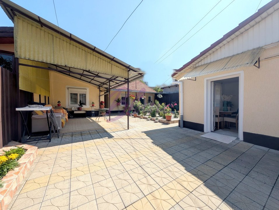 Casă cu teren - multiple destinatii  -zona Parcul Salca