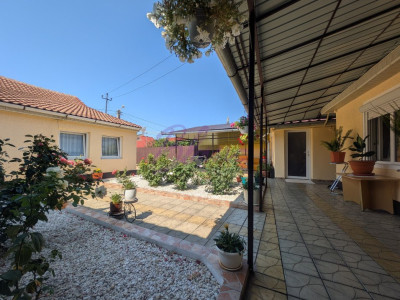 Casă cu teren - multiple destinatii  -zona Parcul Salca