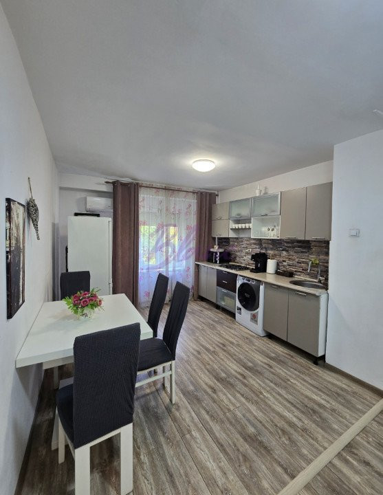 Apartament 3 camere - Ștefan cel Mare, etaj 2 