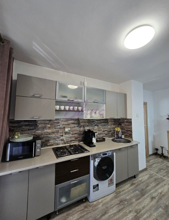 Apartament 3 camere - Ștefan cel Mare, etaj 2 