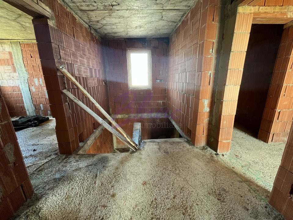 Casă la roșu în Santandrei – cu acces rapid spre Oradea