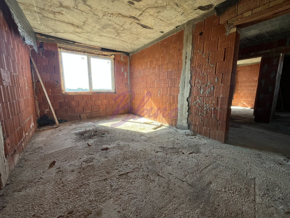 Casă la roșu în Santandrei – cu acces rapid spre Oradea