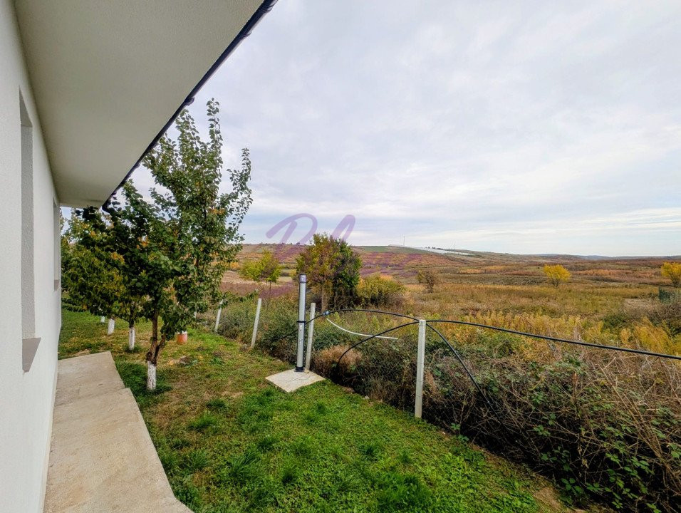 Casă nouă cu priveliște superbă, situată într-o zonă liniștită din Paleu