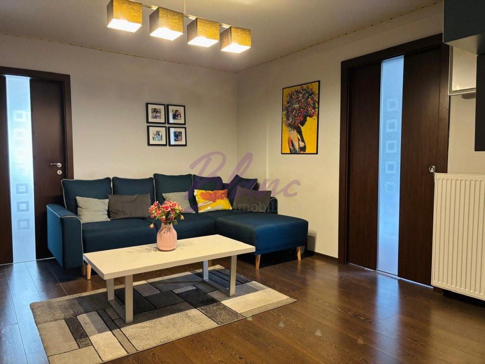 Apartament  4 camere, pe malul Crisului