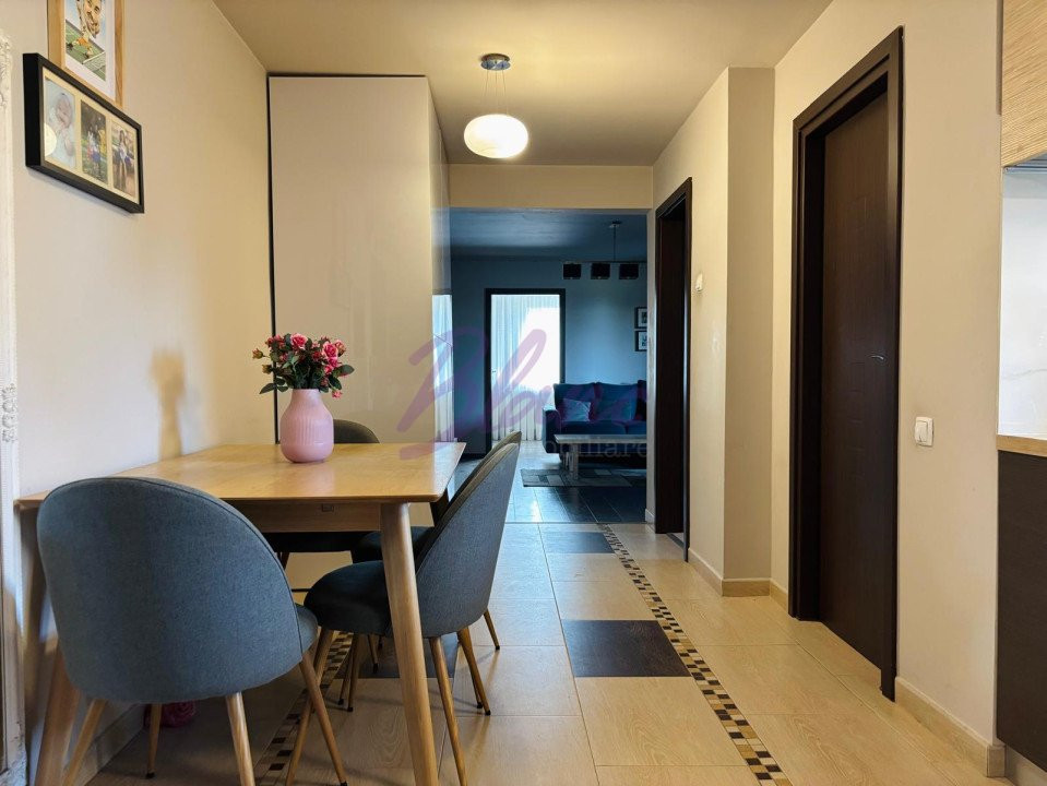 Apartament  4 camere, pe malul Crisului