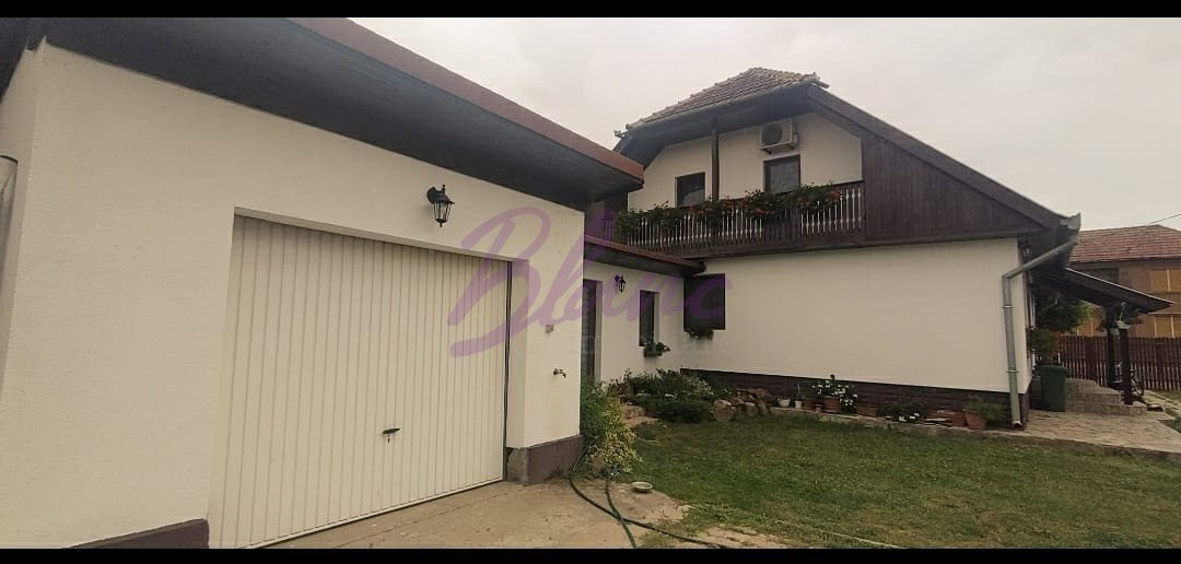 Casă de vânzare 5 camere P+M, Sălard