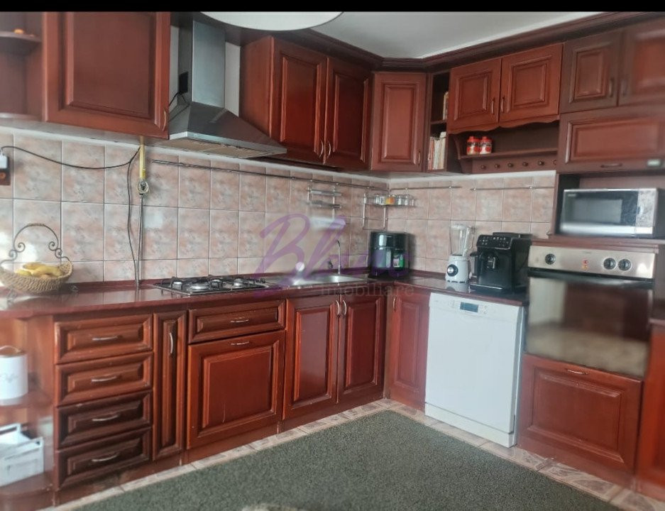 Casă de vânzare 5 camere P+M, Sălard