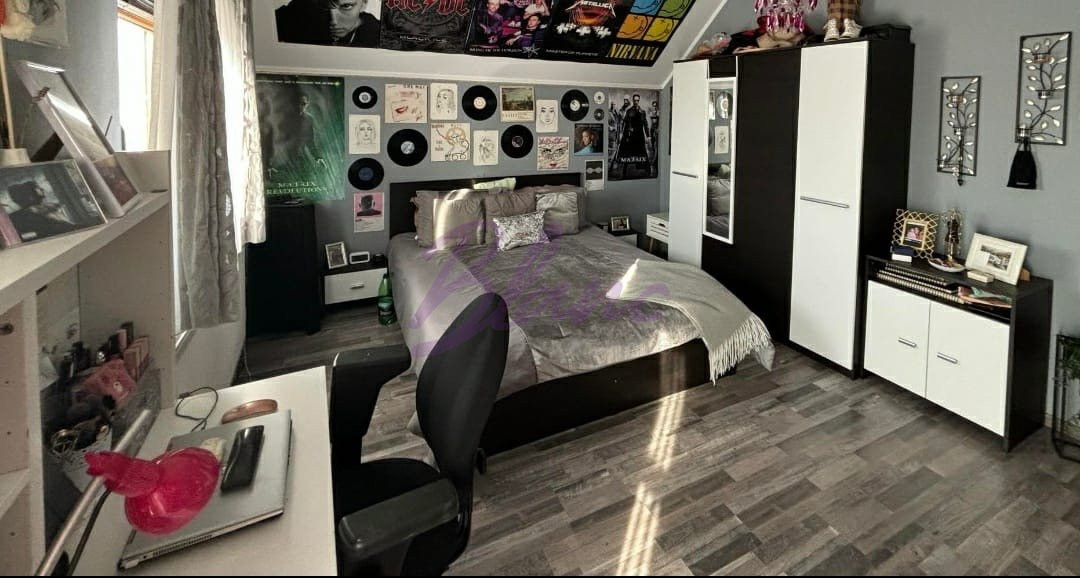 Casă de vânzare 5 camere P+M, Sălard