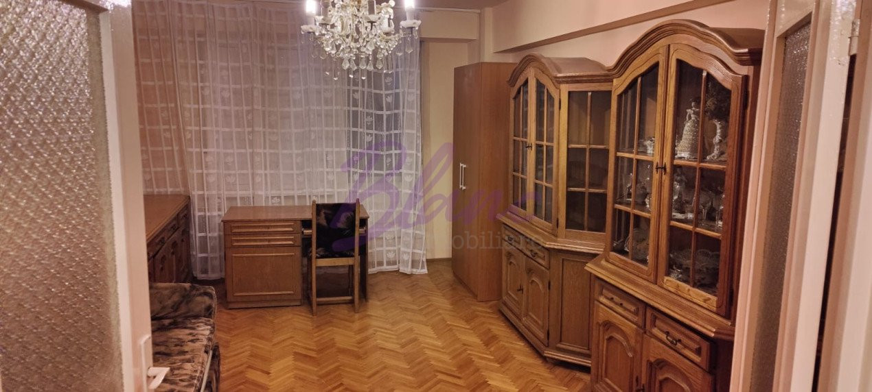 Apartament inchiriere 4 camere,zona Decebal
