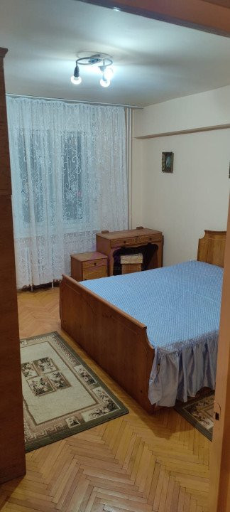 Apartament inchiriere 4 camere,zona Decebal