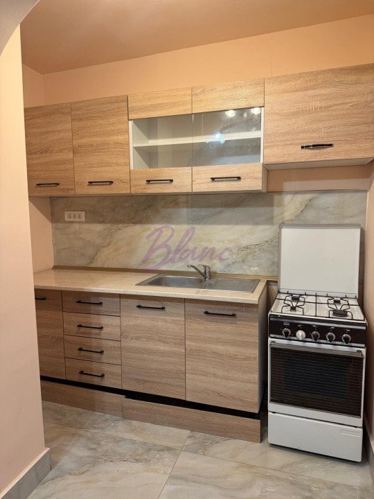 Apartament 4 camere, de închiriat, Splaiul Crișanei, Oradea