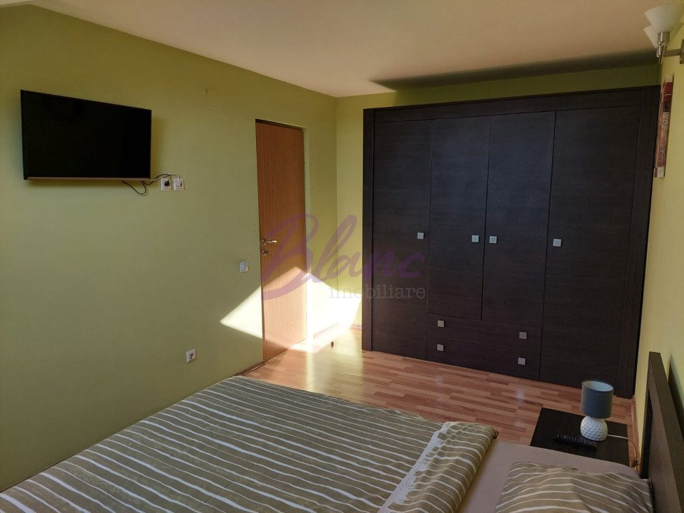Penthouse 3 camere, dispus pe 2 niveluri, de închiriat - Nufărul, Oradea