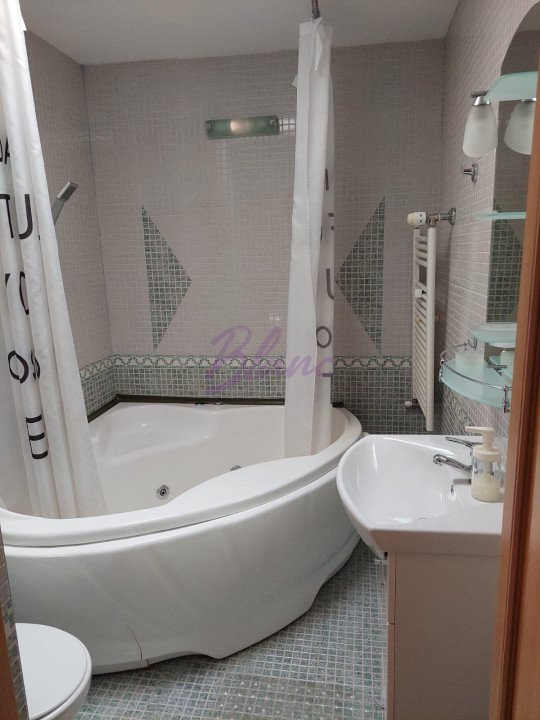 Penthouse 3 camere, dispus pe 2 niveluri, de închiriat - Nufărul, Oradea