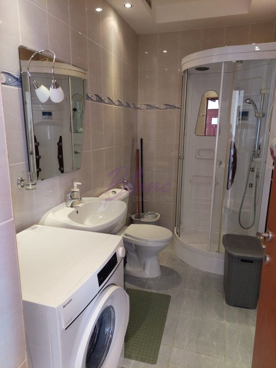 Penthouse 3 camere, dispus pe 2 niveluri, de închiriat - Nufărul, Oradea