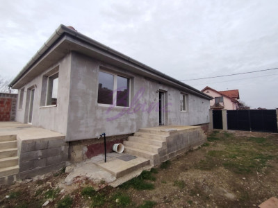 Casa de vanzare in Tarian