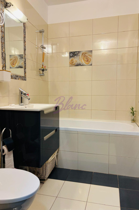 Apartament 3 camere, etaj cautat ,zona ideala