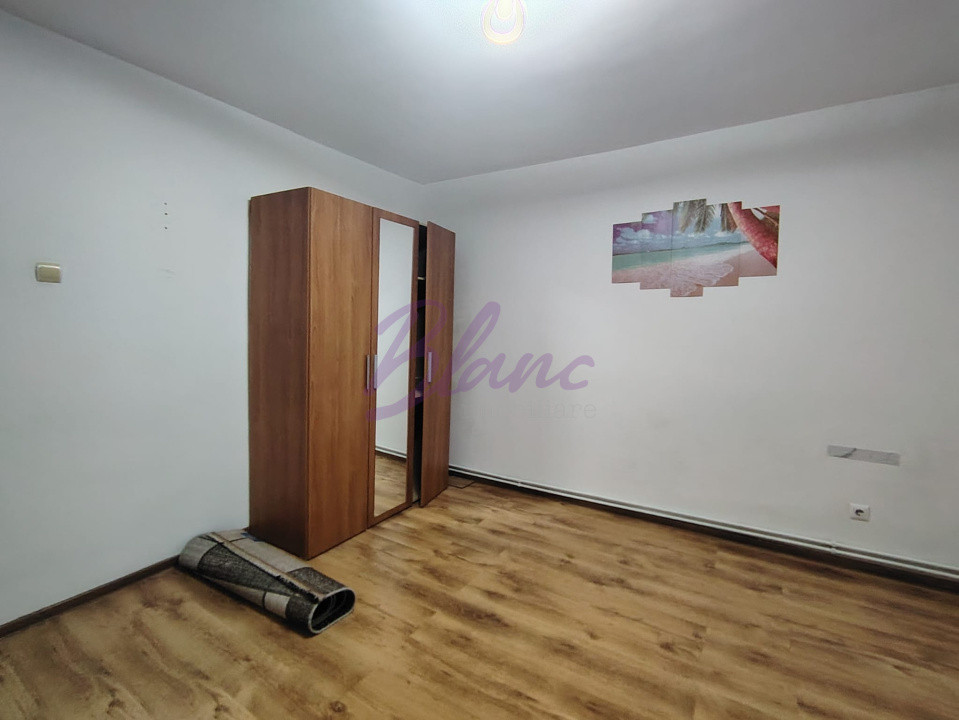 Apartament cu doua camere decomandat
