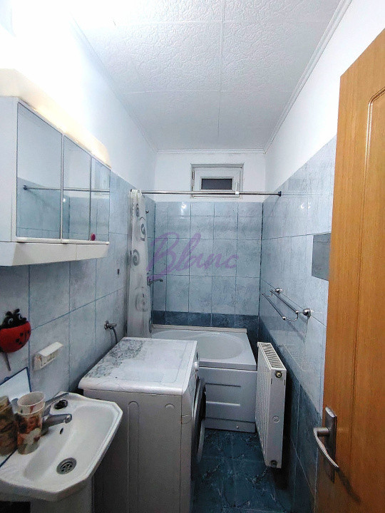 Apartament cu doua camere decomandat