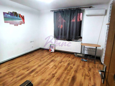 Apartament cu doua camere decomandat