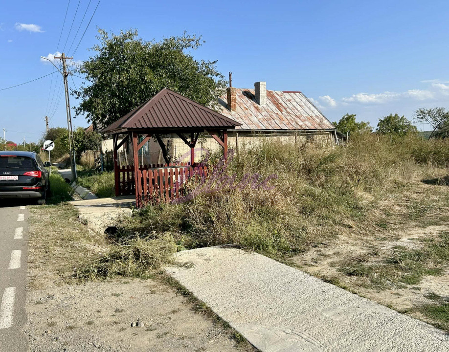 Casă veche + teren 5.700 mp, la asfalt – sat Doh, jud. Sălaj