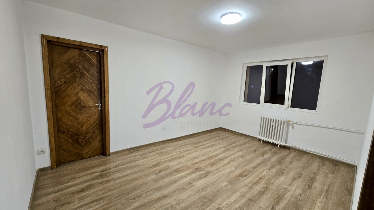 Apartament 3 camere, Str. Ronald Reagan, Etaj 3/4 