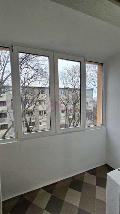 Apartament 3 camere, Str. Ronald Reagan, Etaj 3/4 