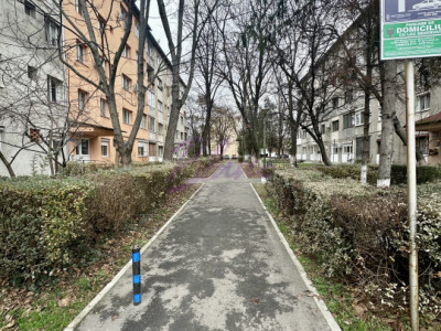 Apartament 3 camere, Str. Ronald Reagan, Etaj 3/4 