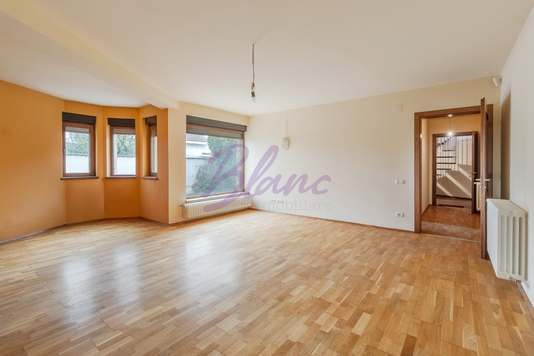 Casa Borș, 10 camere, 477 mp construiți 