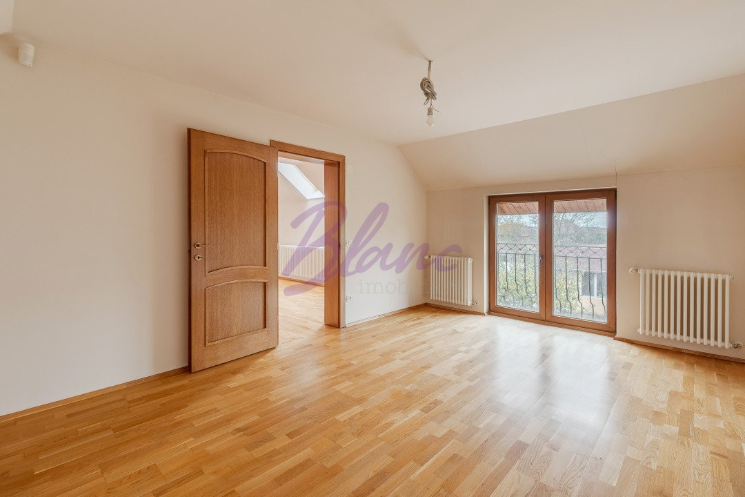 Casa Borș, 10 camere, 477 mp construiți 