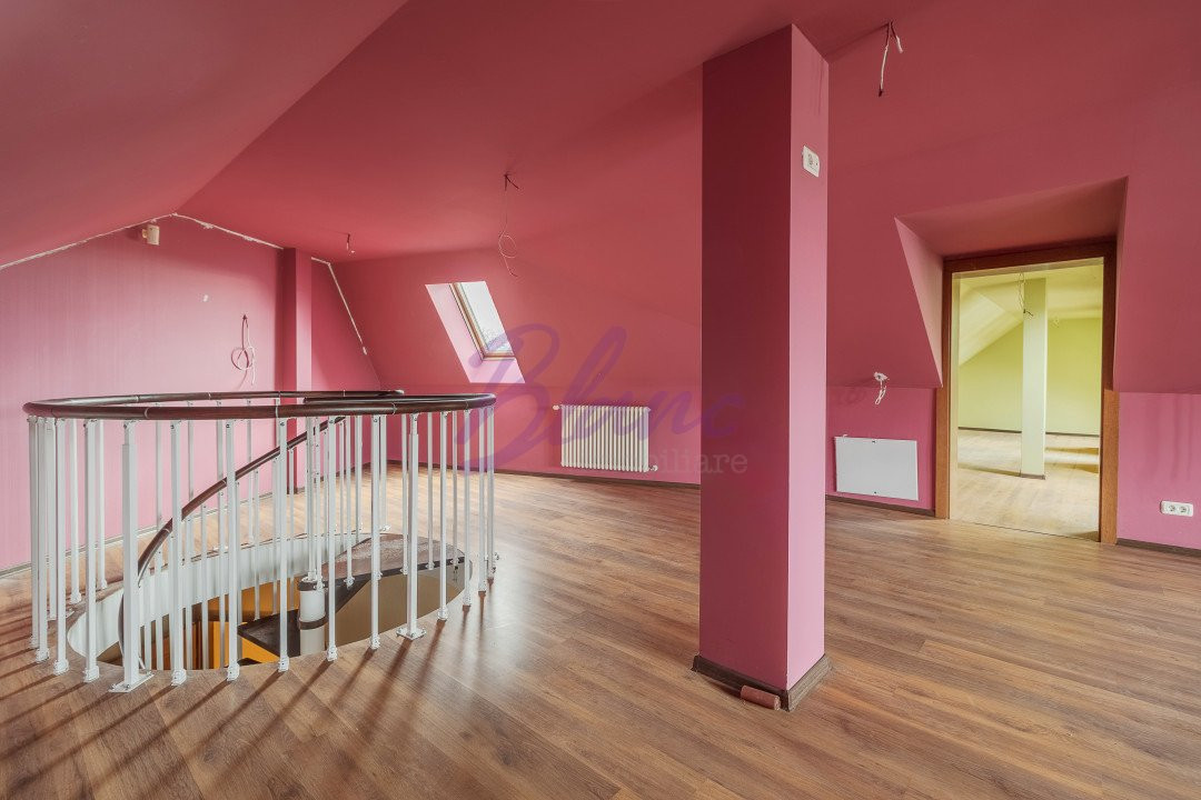 Casa Borș, 10 camere, 477 mp construiți 