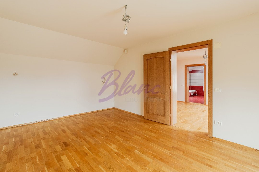 Casa Borș, 10 camere, 477 mp construiți 