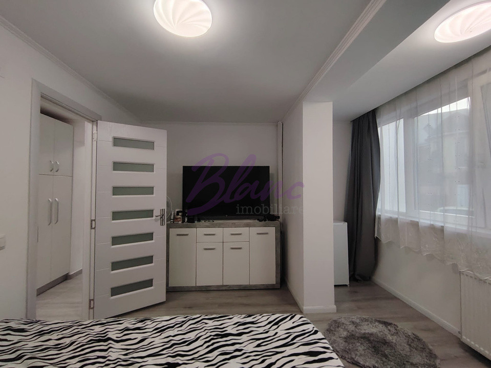 Apartament 3 camere decomandat Cantemir