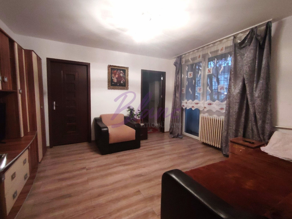 Apartament 3 camere, Piata Bucuresti