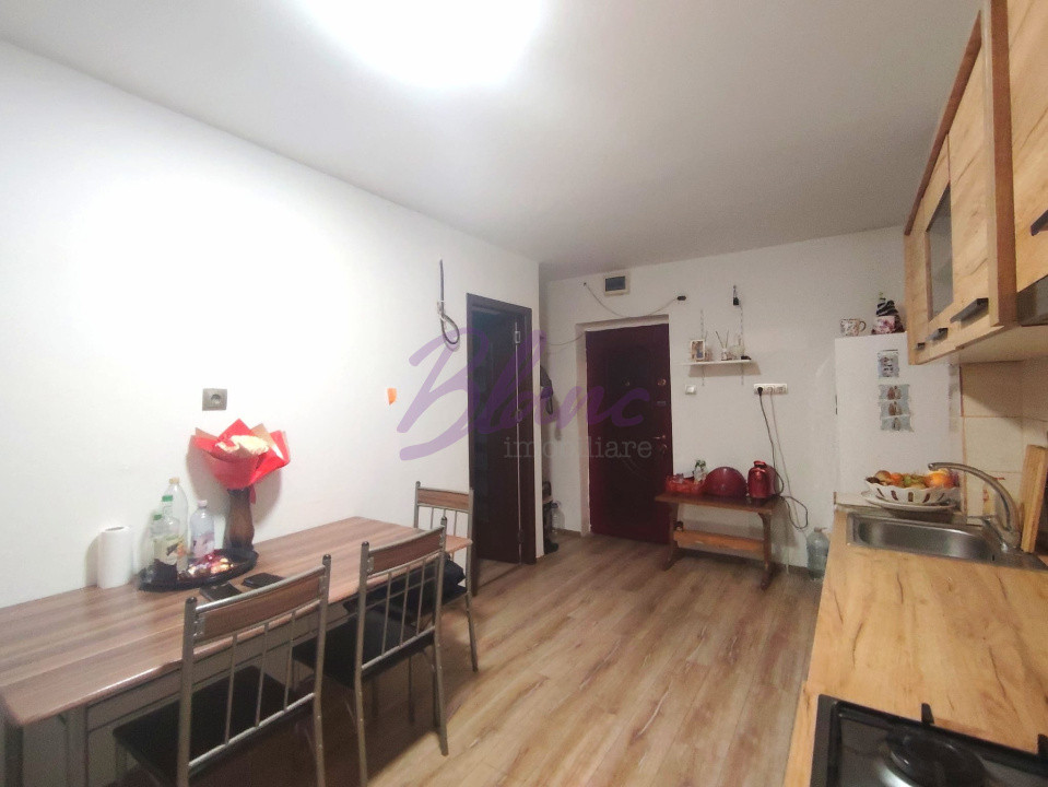 Apartament 3 camere, Piata Bucuresti