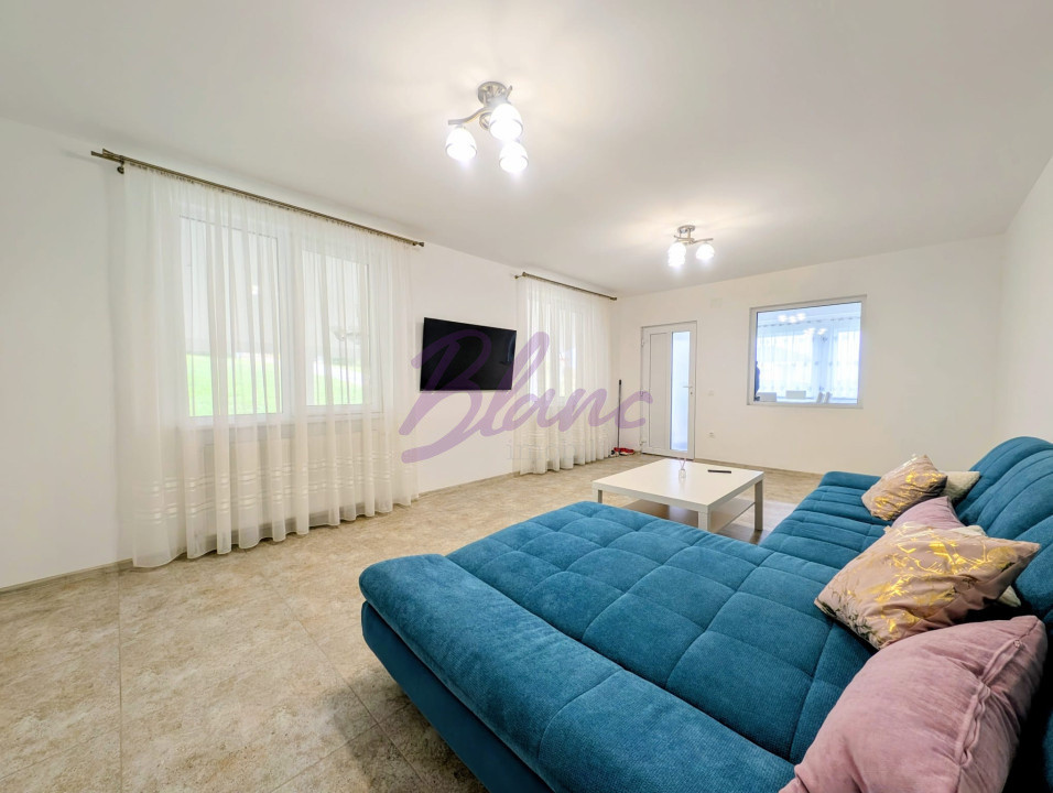 Casă nouă cu priveliște  în Paleu