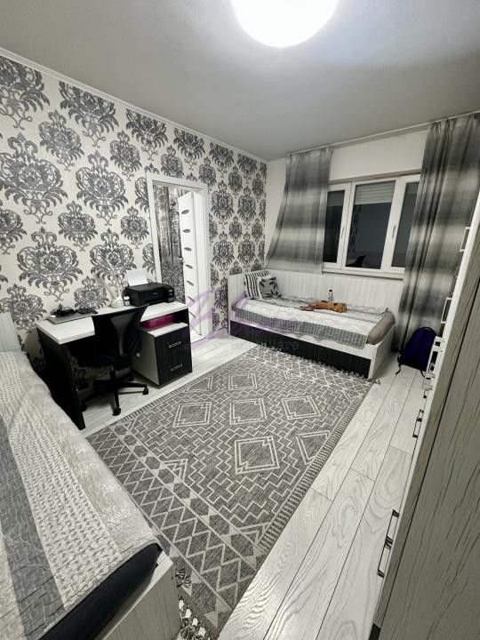 Apartament 3 camere de vânzare, Nufărul, Oradea