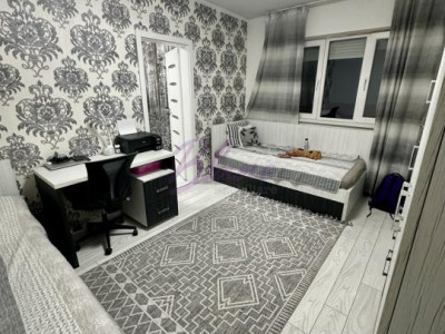 Apartament 3 camere de vânzare, Nufărul, Oradea