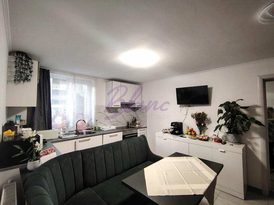 Apartament 3 camere decomandat Cantemir