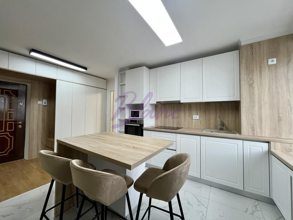 Apartament 2 camere, str. Costaforu, etaj 4/7, amenajat cu designer