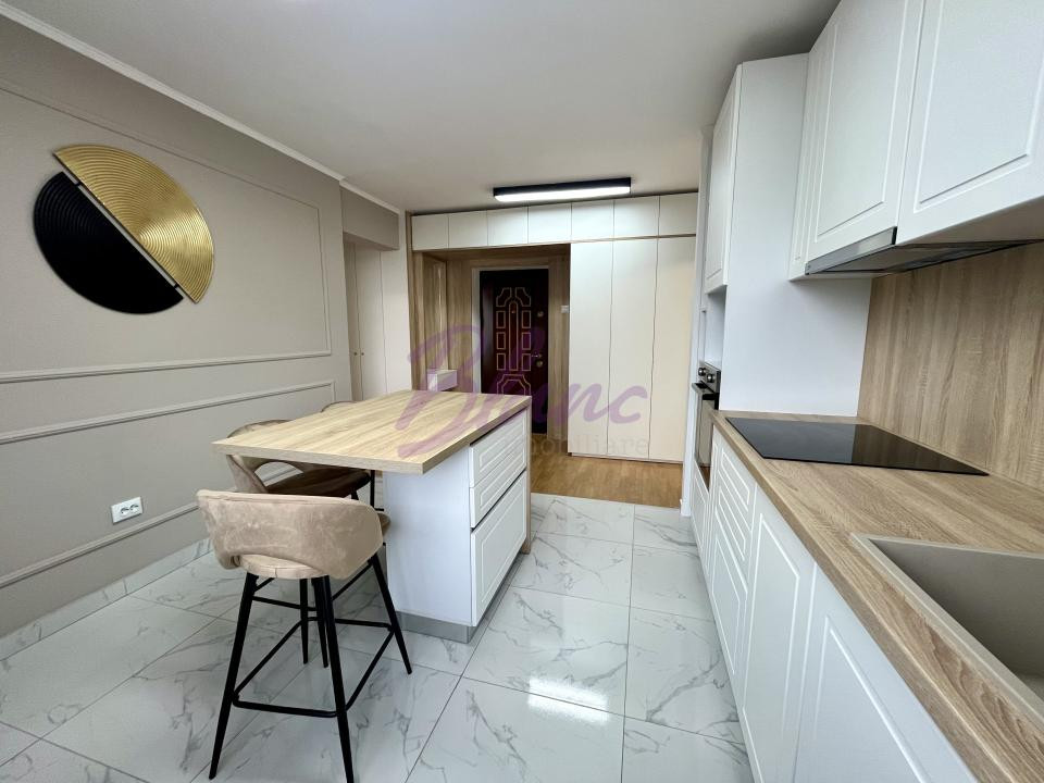 Apartament 2 camere, str. Costaforu, etaj 4/7, amenajat cu designer