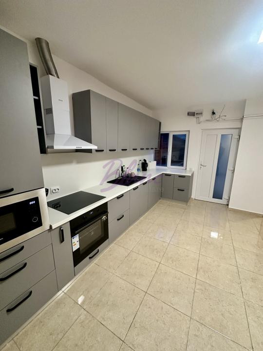 Apartament 3 camere de închiriat la curte comună – Calea Aradului