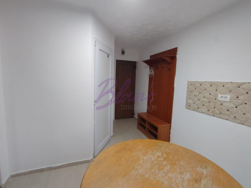 Garsoniera de vanzare