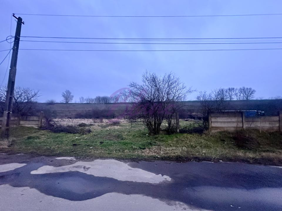 Teren intravilan industrial, zona Calea Borșului  - 2141 mp