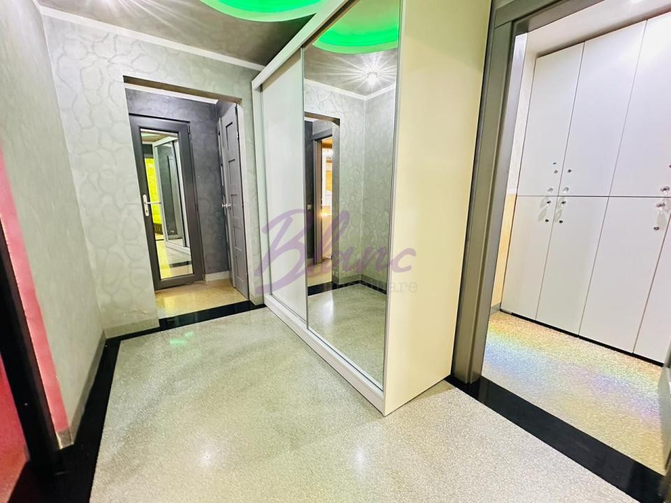 Apartament 3 camere decomandat +salon 